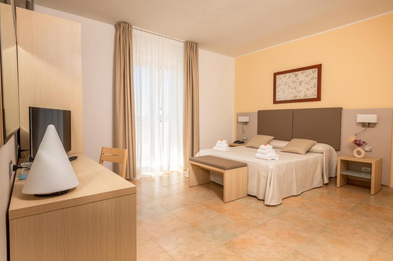 Hotel Degli Aranci Βιέστε Εξωτερικό φωτογραφία