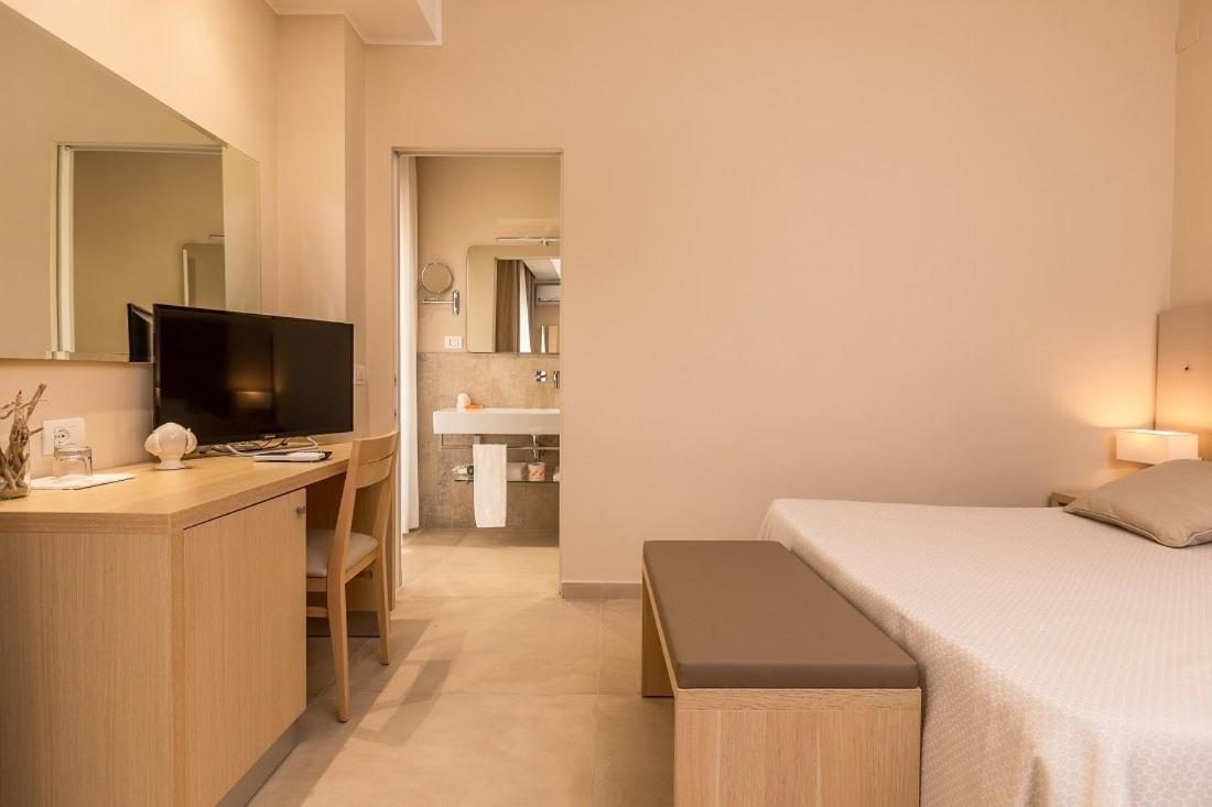 Hotel Degli Aranci Βιέστε Εξωτερικό φωτογραφία