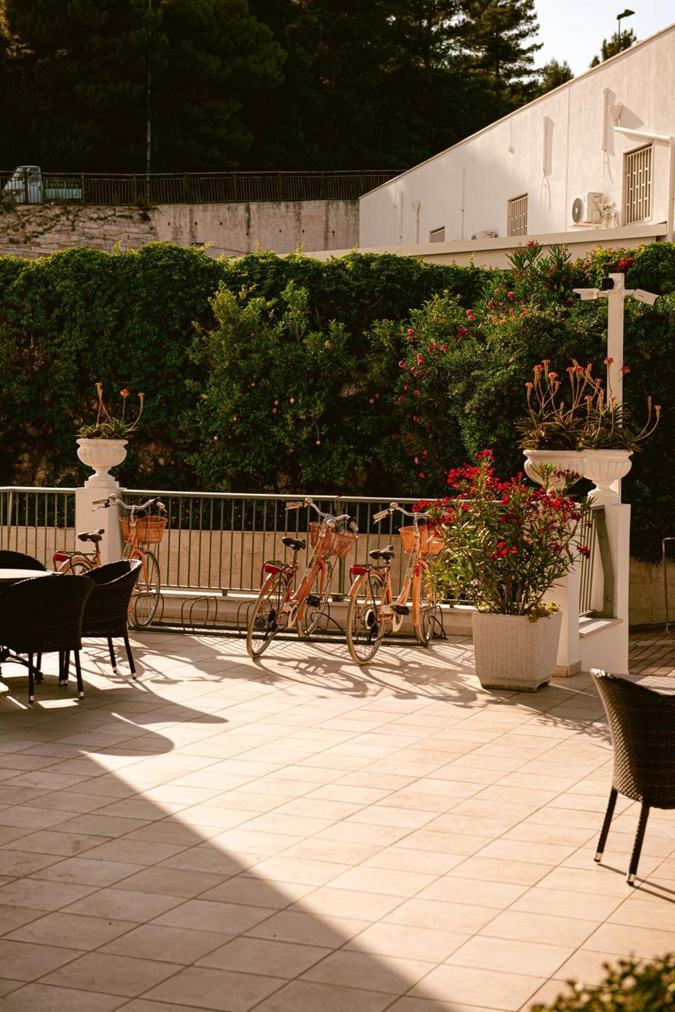 Hotel Degli Aranci Βιέστε Εξωτερικό φωτογραφία