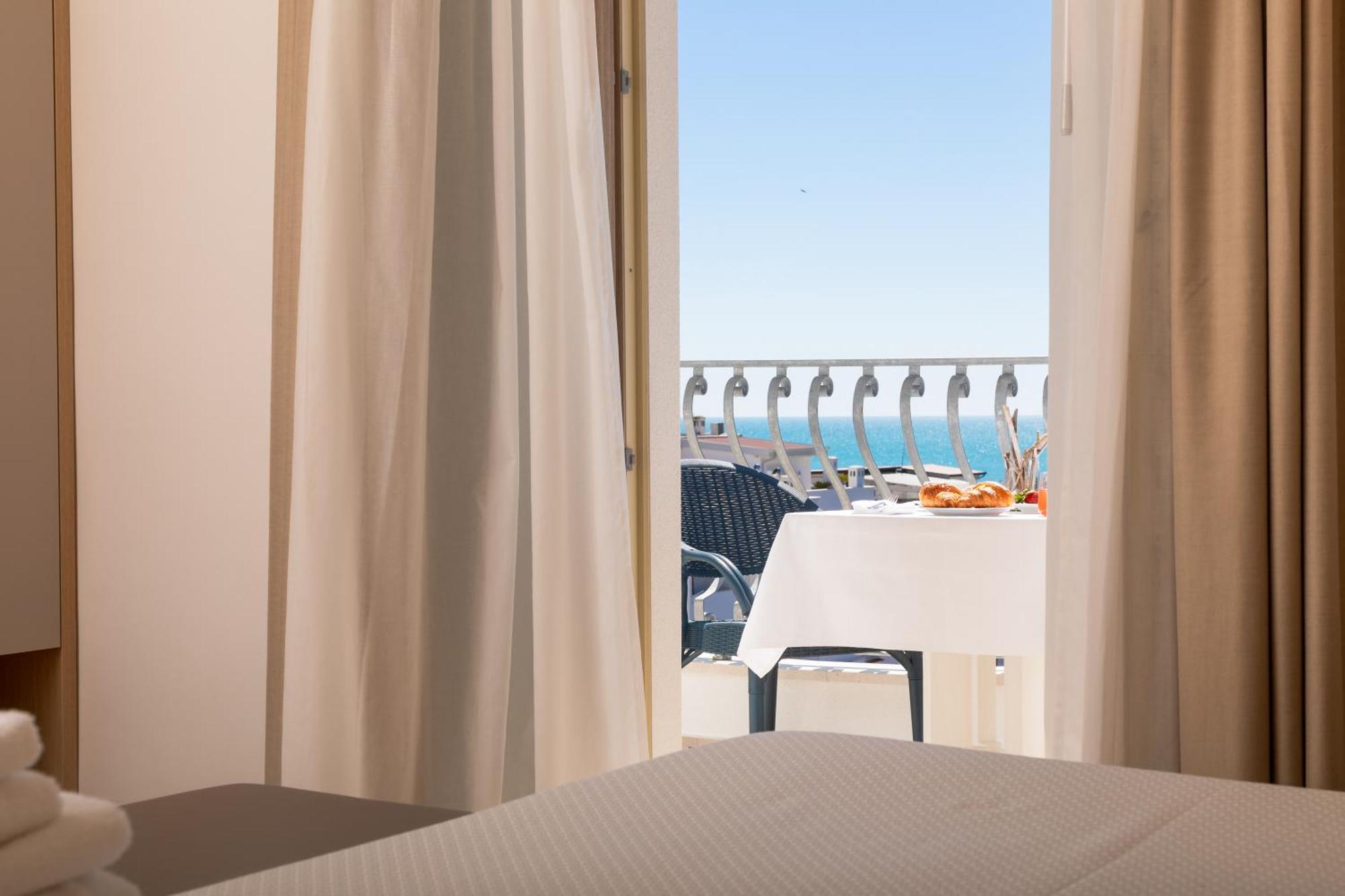 Hotel Degli Aranci Βιέστε Εξωτερικό φωτογραφία