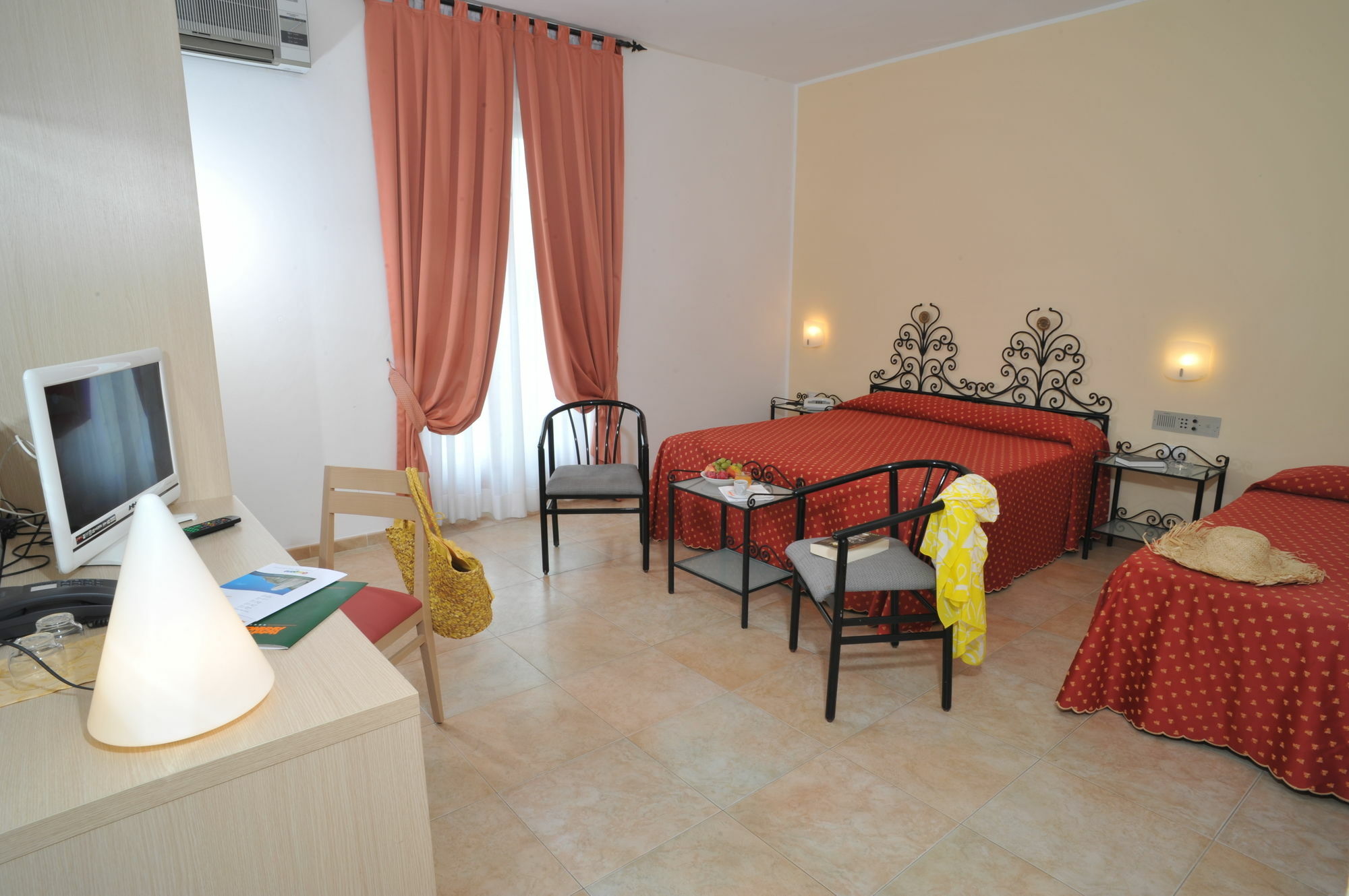 Hotel Degli Aranci Βιέστε Εξωτερικό φωτογραφία